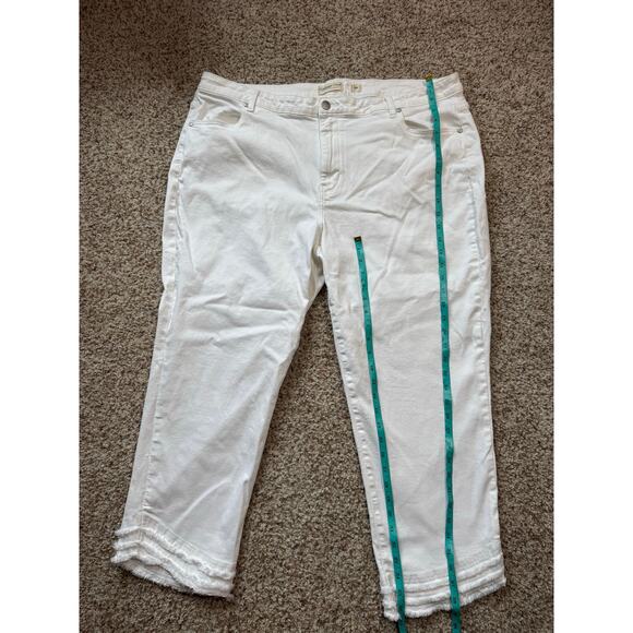 Coldwater Creek size women's 20W, slightly cropped, stretchy; White denim Jeans - Picture 3 of 10